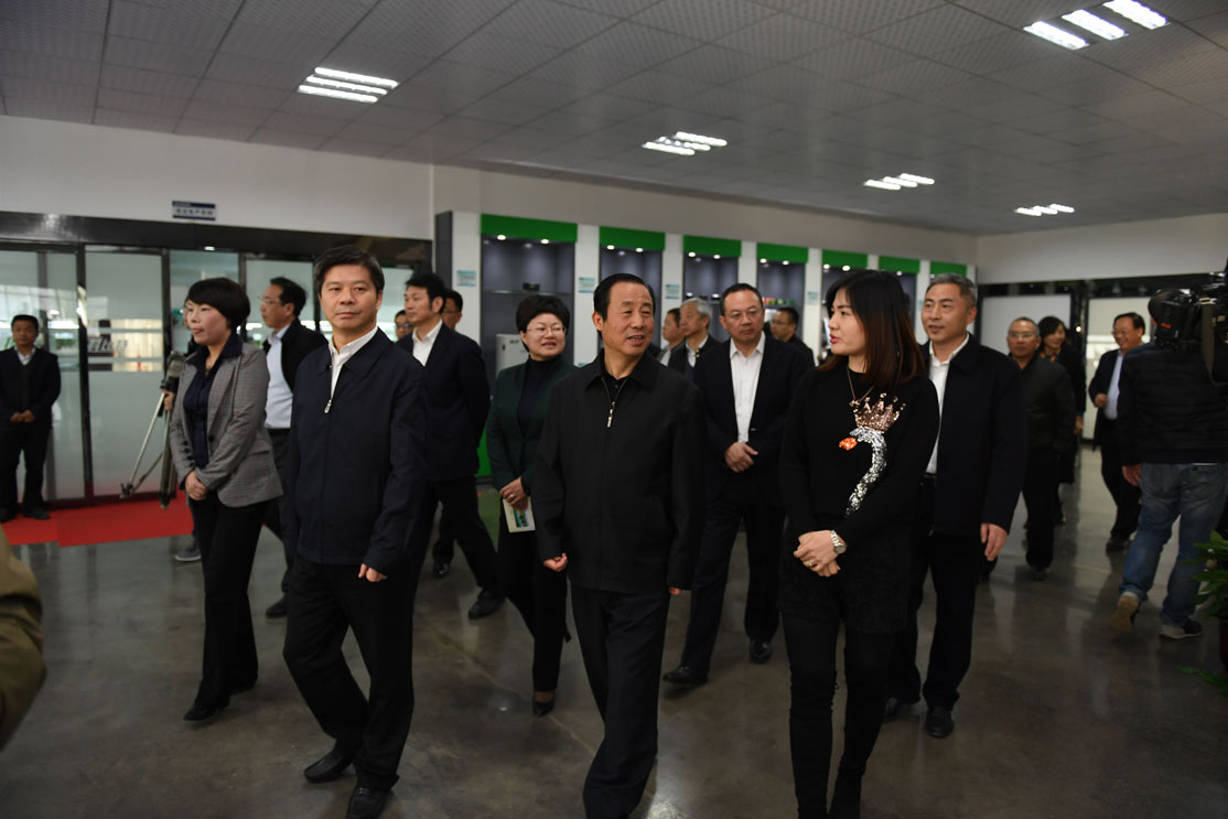 湖南省委副书记、省长许达哲调研乐动手机官方网站_乐动(中国)