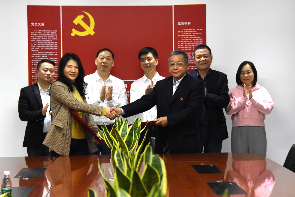 强强联合 共创未来 |乐动手机官方网站_乐动(中国)防雷与中国能建湖南院签订战略合作协议